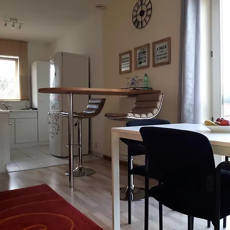 아파트 Apt Et Chambres Chez Lila & Nicolas Braine-lʼAlleud