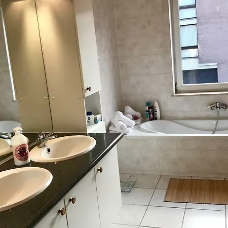 아파트 Apt Et Chambres Chez Lila & Nicolas Braine-lʼAlleud
